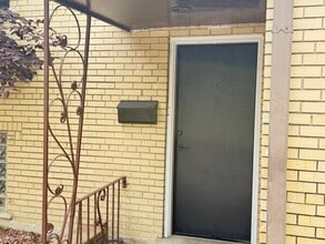 Building Photo - 4201 W 55th St