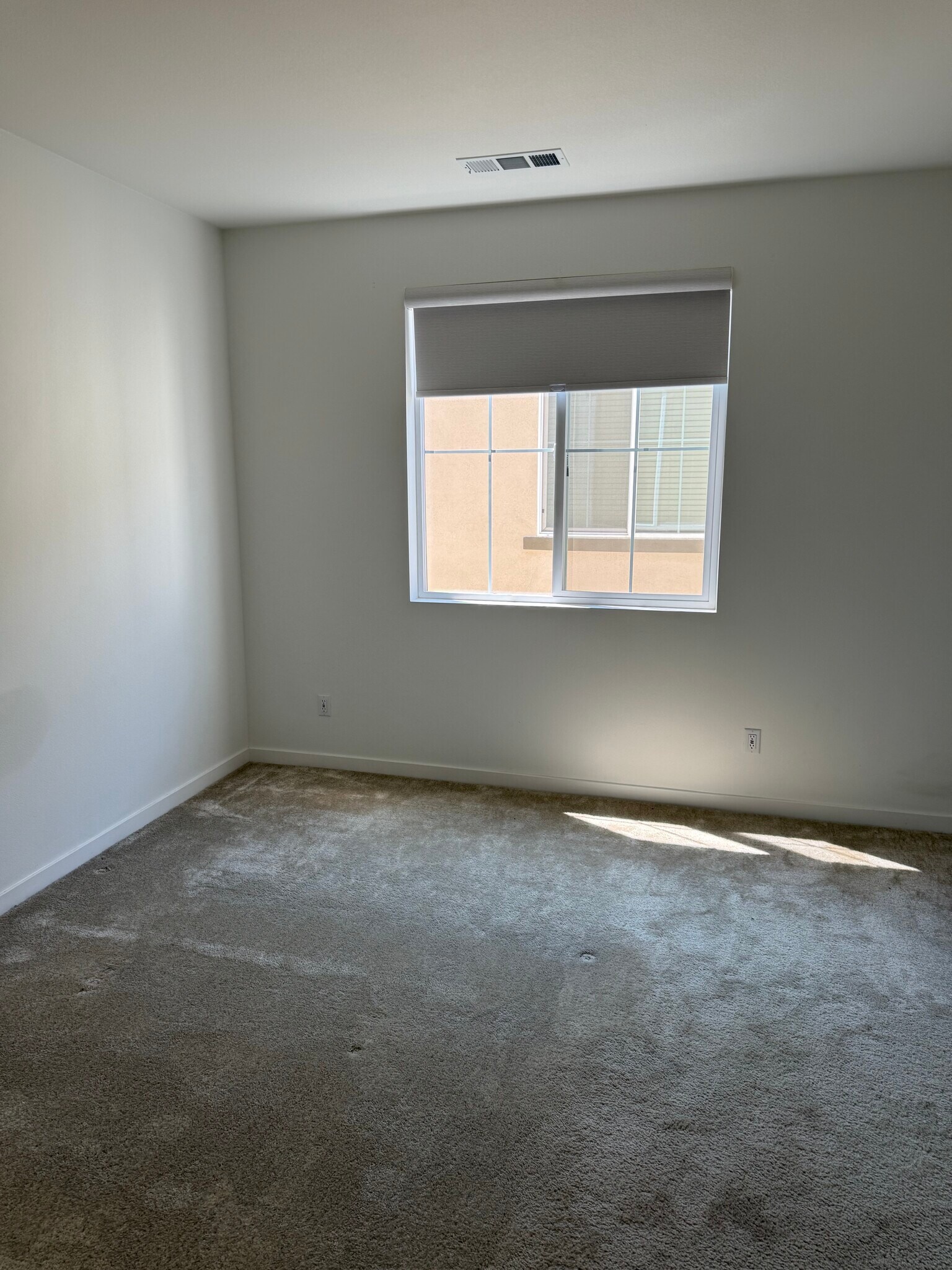 Master bedroom - 26149 Park Ave
