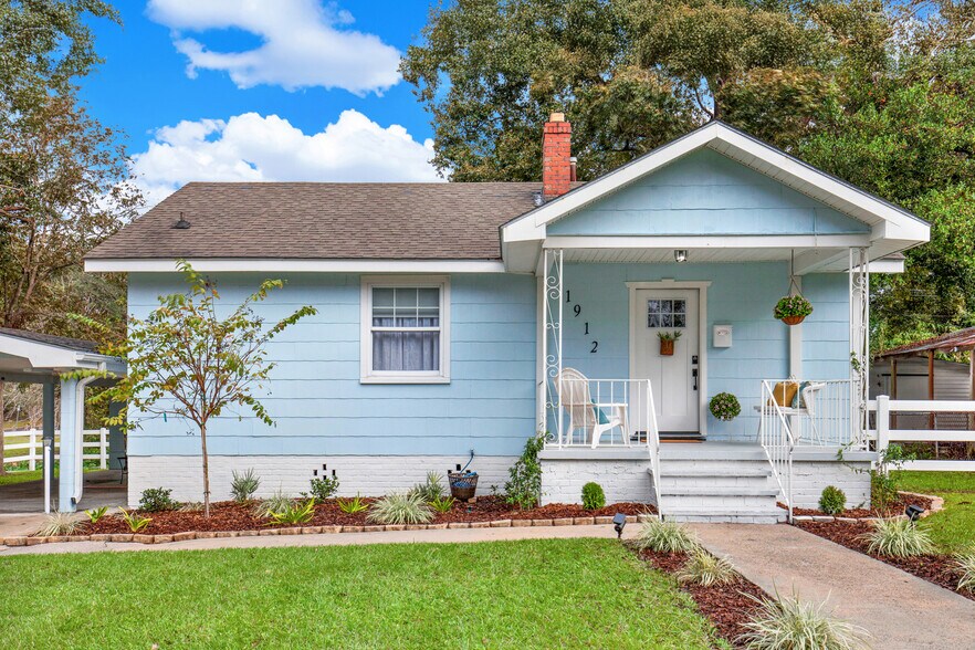 Building Photo - 1912 Hawthorne St