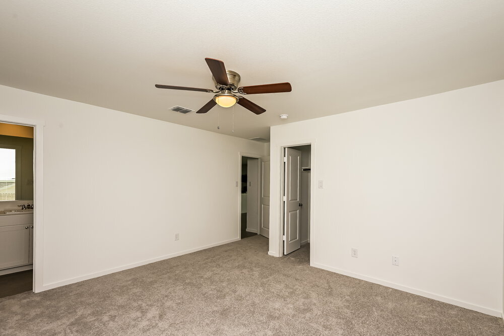 Building Photo - 2213 La Vis Ln