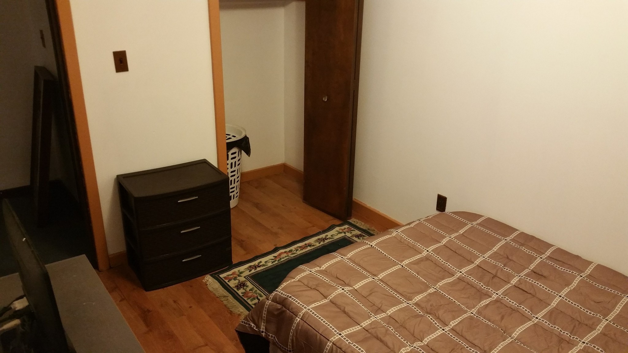 Bedroom 2 closet - 2116 Thaler Ave