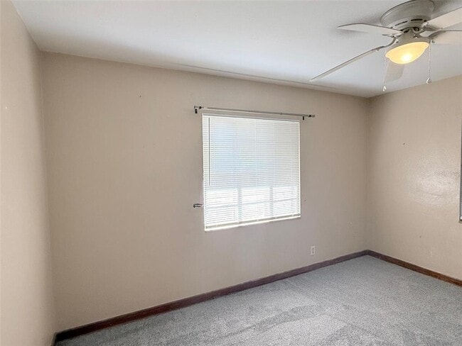 Building Photo - 2835 Dr. M.L.K. Jr St S