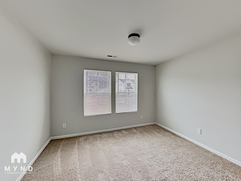 Building Photo - 126 Forest Bend Way