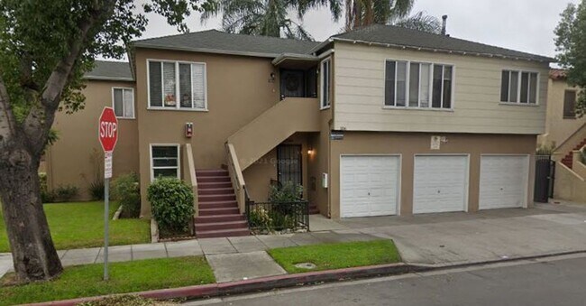 Building Photo - 102