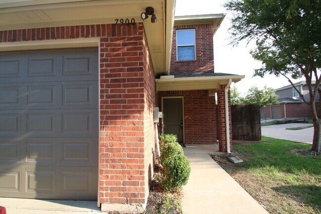 Building Photo - Little Piece of HEAVEN~3/2.5 Home w/ Open ...