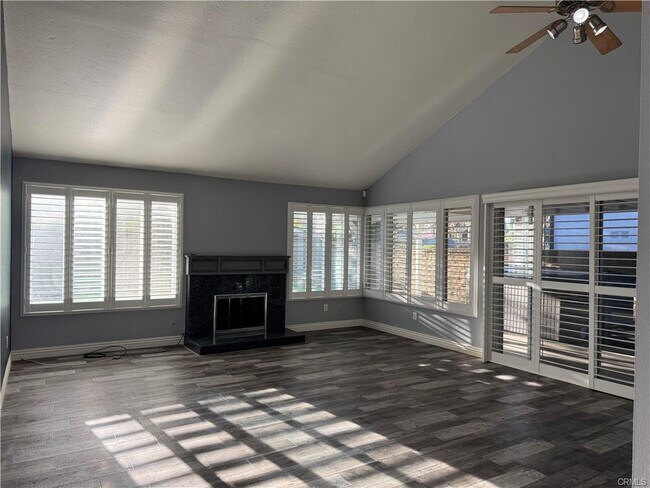 Building Photo - 25639 Avenida Jolita