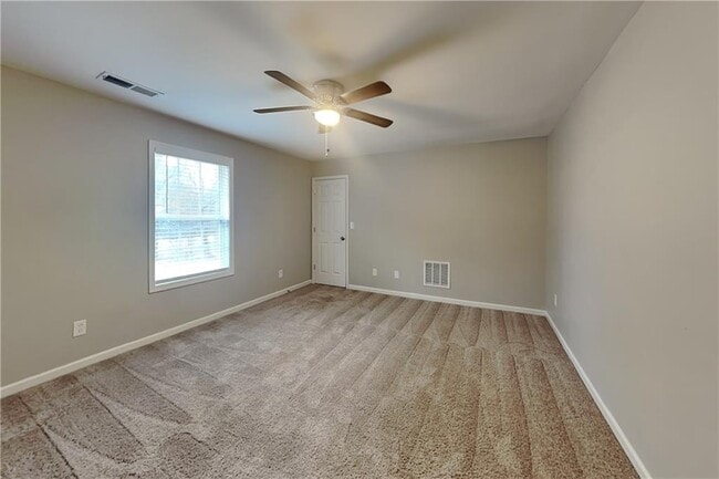 Building Photo - 255 Chapel Station Ln SE