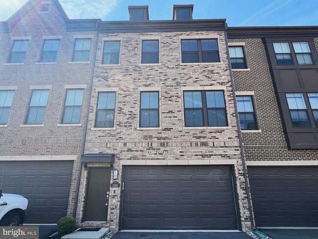 Building Photo - 3092 Alan Shepard St