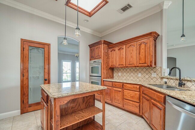 Building Photo - 2903 Savoy Pl