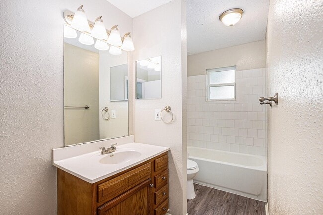 Building Photo - 2203 Crosscoach Ln