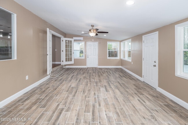 Building Photo - 2450 Fallen Tree Dr W