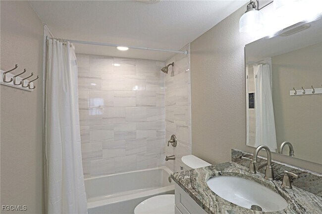 Building Photo - 2885 Palm Beach Blvd