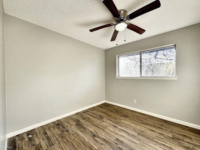 Building Photo - 3 br, 2 bath House - 1911 Bogatto St