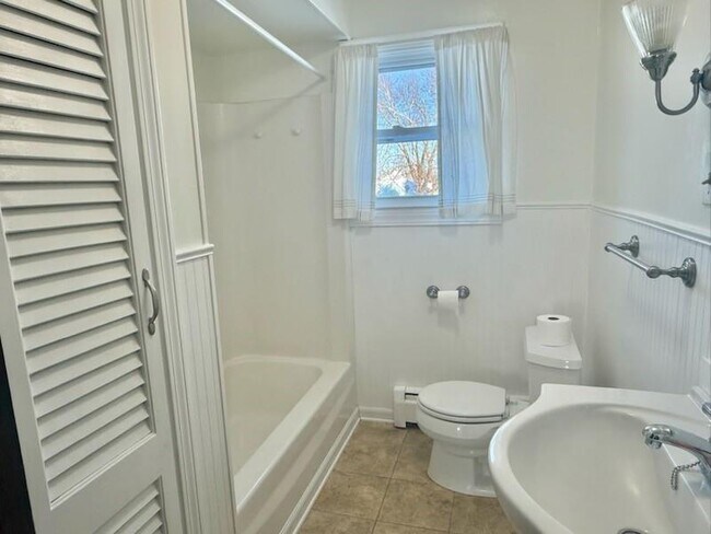 Building Photo - 101 Honeyman Ave