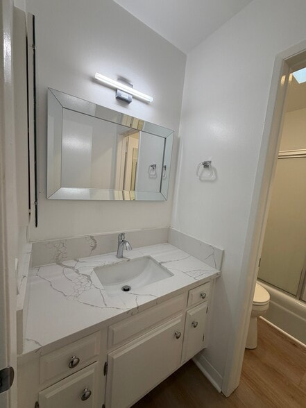 Building Photo - 1825 N Gramercy Pl