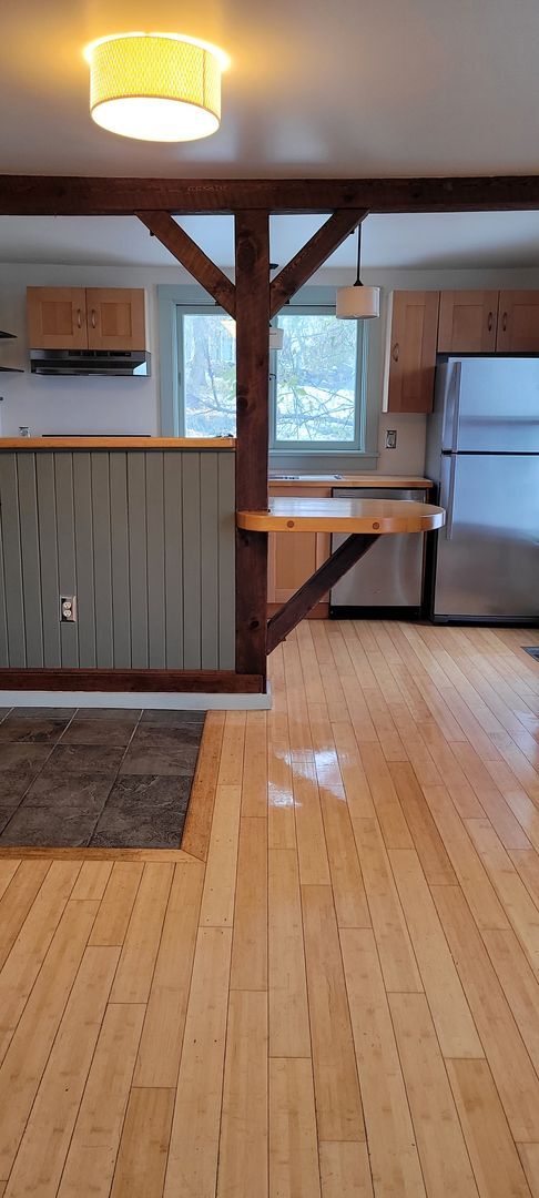 Building Photo - Lovely Remodeled 3BR/2Bath House in Vergennes - Convenient to Middlebury & Burlington