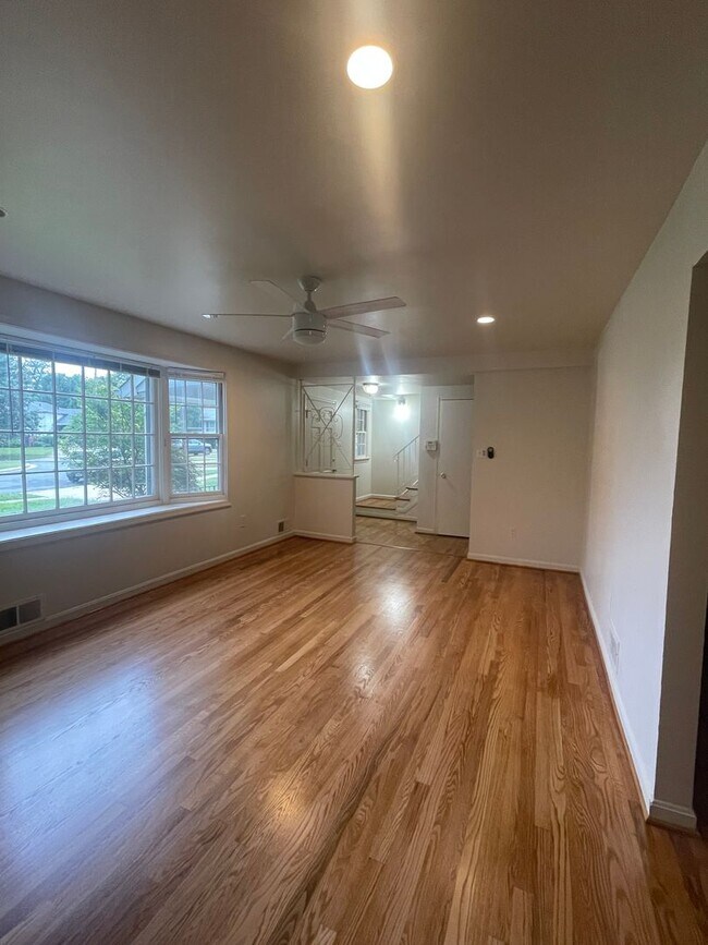 Building Photo - Single Family in Silver Spring