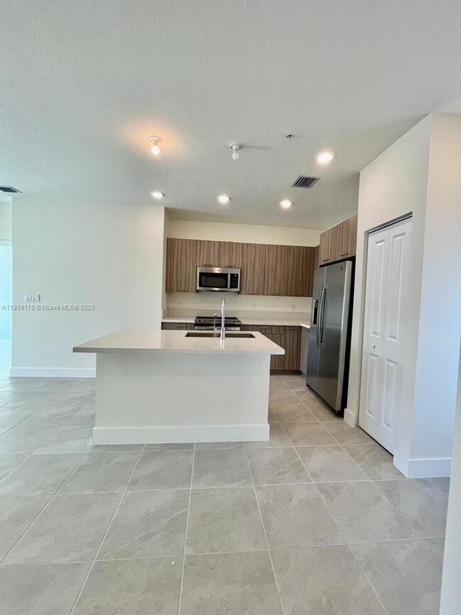 Building Photo - 8201 NW 41st St