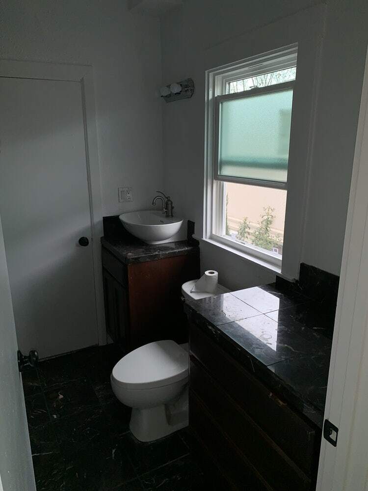 Middle bathroom - 3146 2nd Ave