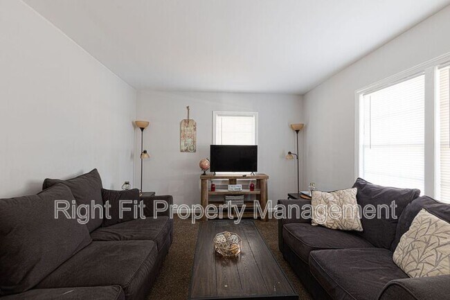 Building Photo - 4201 Searcy St