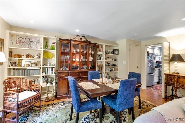 Building Photo - 666 W Ferry St