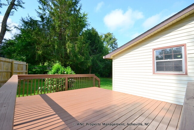 Building Photo - 53 Tipperary Dr