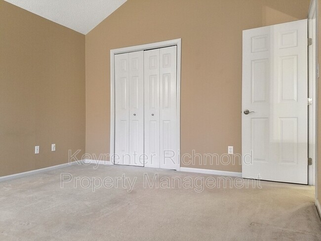 Building Photo - 7704 Middlefield Mews