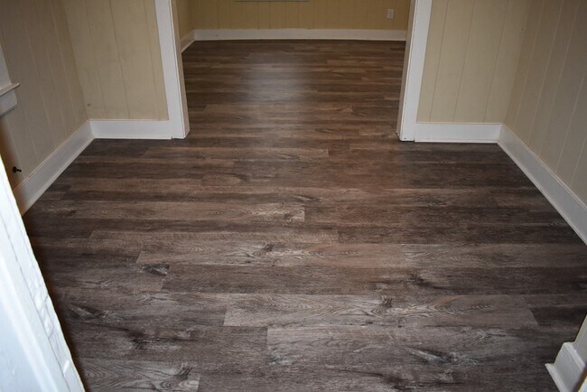 Building Photo - 14 Dunway Dr