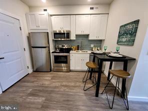 Building Photo - 1617 Ridge Ave