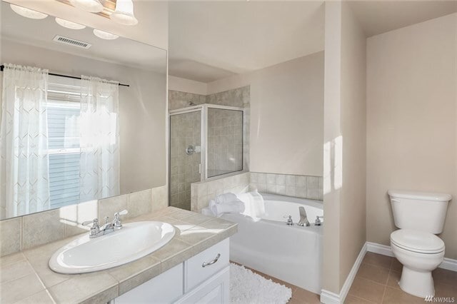 Building Photo - Stunning Renton Home