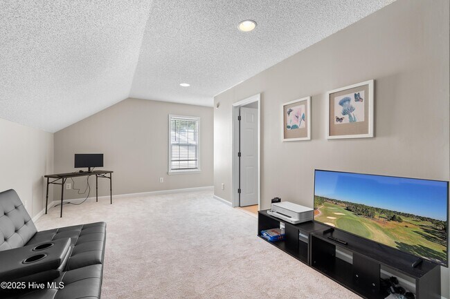 Building Photo - 3155 Lakeside Commons Dr SE