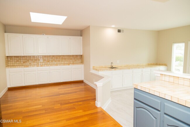 Building Photo - 3154 Provence Pl