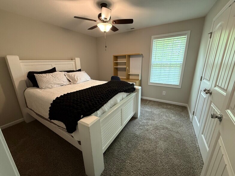 Bedroom 2 - 1110 Stonebrook Dr