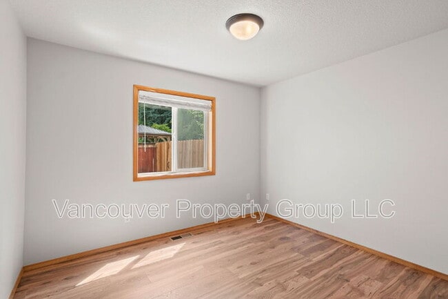 Building Photo - 3106 NE 183rd Pl