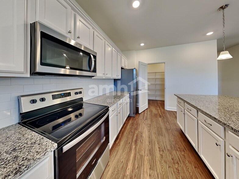 Building Photo - 1079 Ashlyn Ct