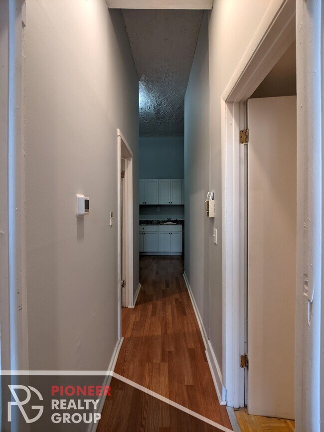 Building Photo - 3542 N Halsted St