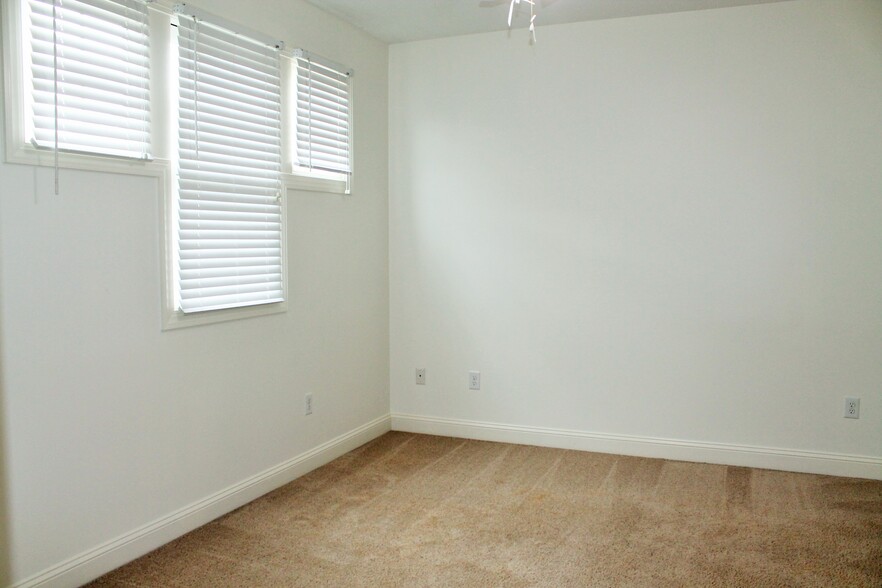 Building Photo - 33 Elk Ridge Ln