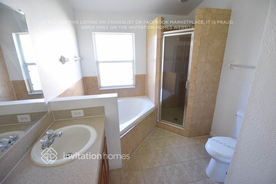 Building Photo - 352 Briar Bay Cir