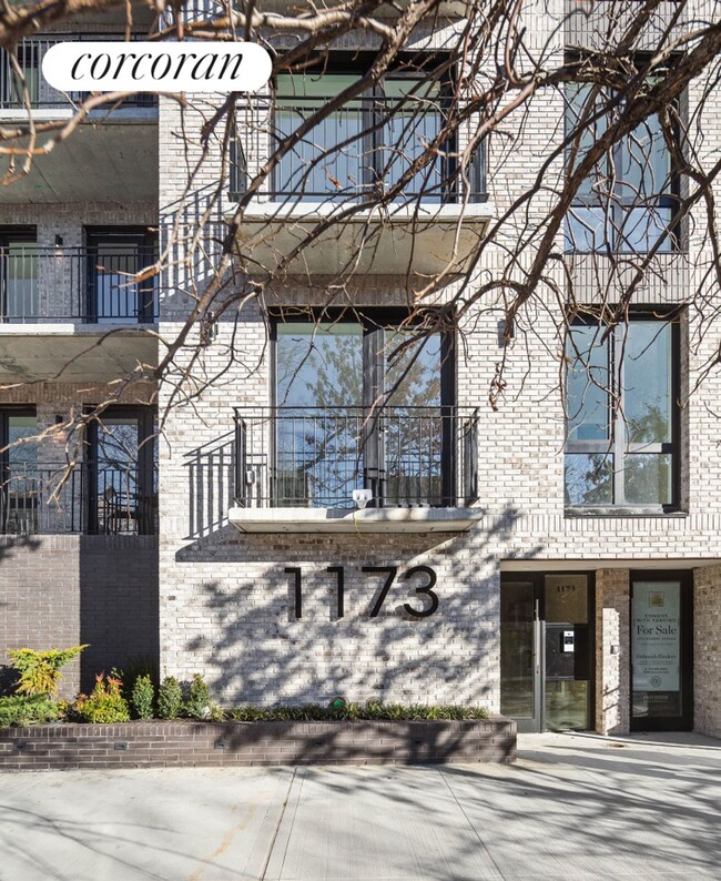 Building Photo - 1173 Rogers Ave
