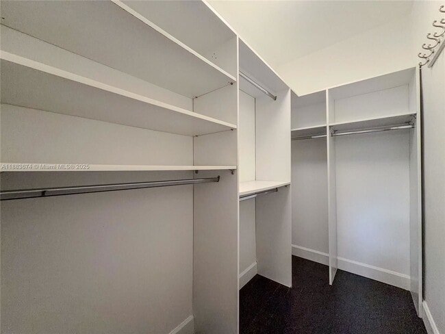 Building Photo - 5938 NE 5th Ave