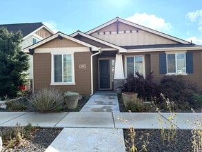Building Photo - Beautiful Home in Avimor!