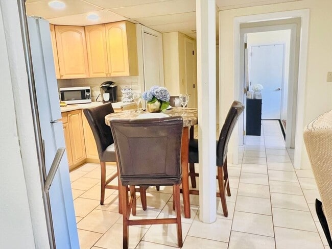 Building Photo - 5 Fred St