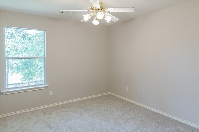 Building Photo - 119 S Merryweather Cir