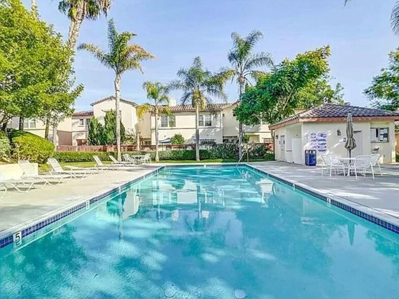 Building Photo - 3739 Carmel View Rd