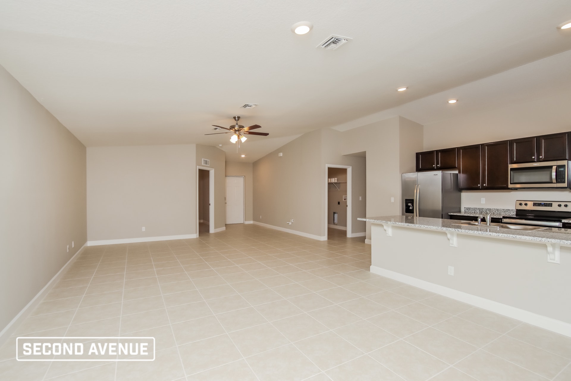 Building Photo - 534 Poplar St SE