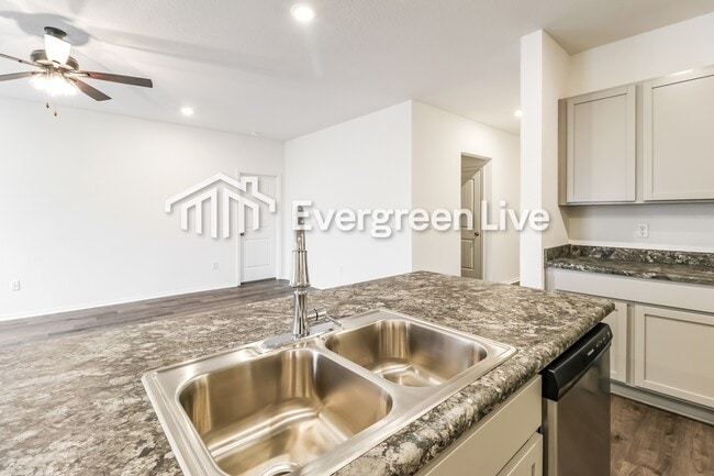 Building Photo - 154 Meadow Dr