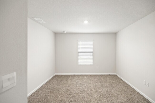 Building Photo - 924 Sandbar Loop