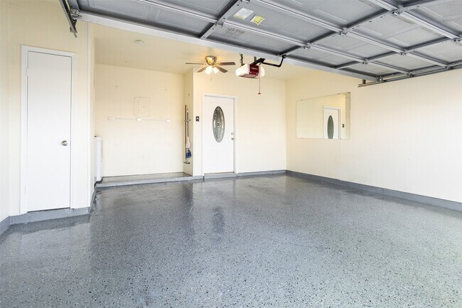 Building Photo - 9800 Pagewood Ln