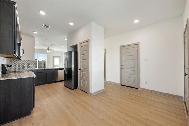 Building Photo - 270 Boatright Blvd