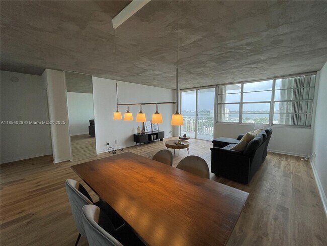 Building Photo - 2100 Sans Souci Blvd